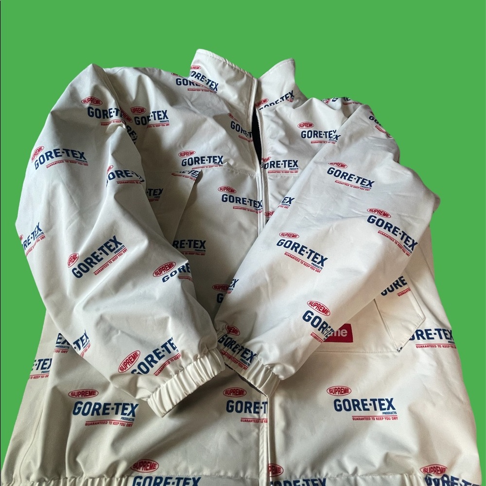 2022 Supreme Goretex reversible jacket